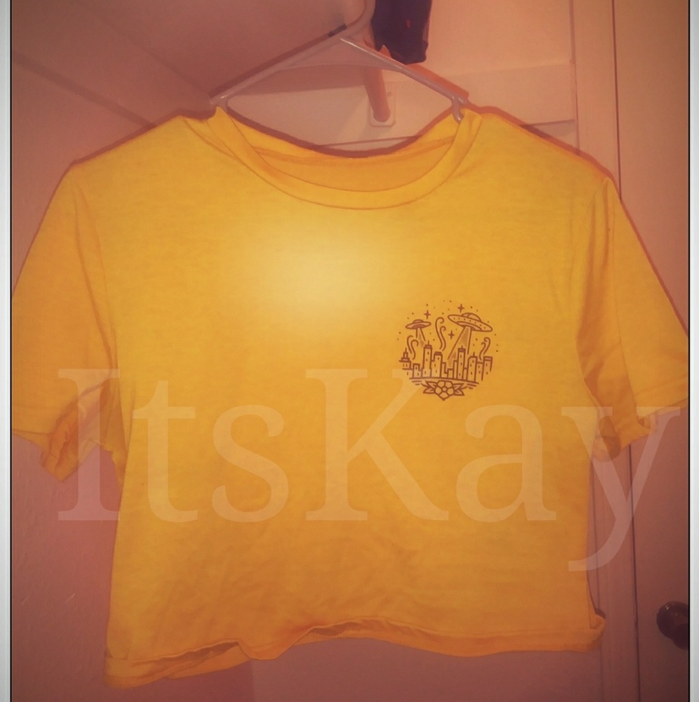 Romwe "Alien takeover" Crop Top. CHEAP!!